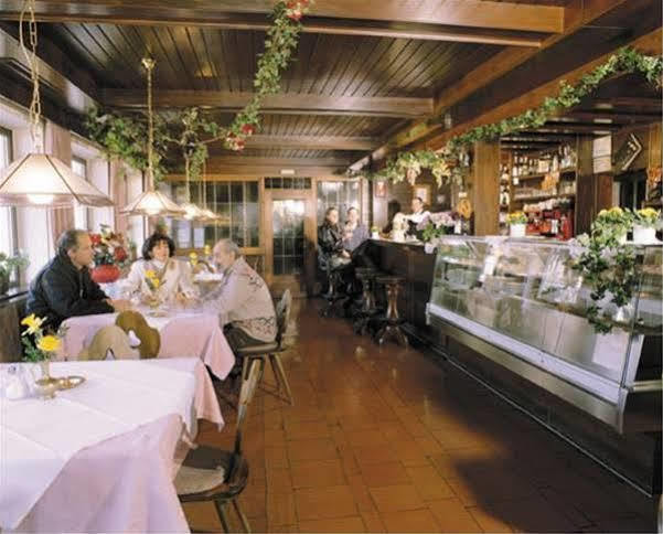 Hotel Moritz ドッビアーコ エクステリア 写真